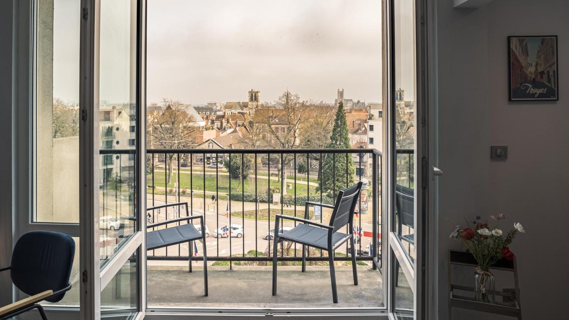 Le Balcon Troyen - Proche Hypercentre - 4 Pers. Appartement Troyes Buitenkant foto