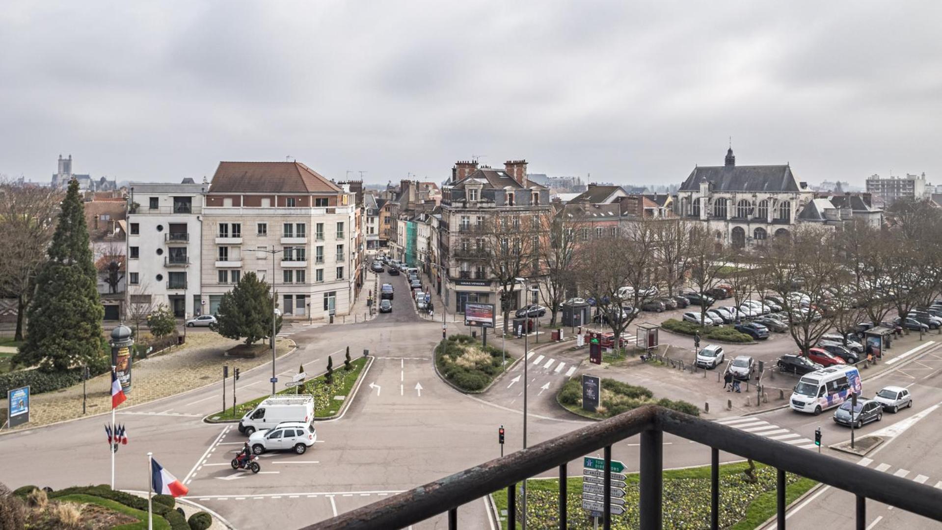 Le Balcon Troyen - Proche Hypercentre - 4 Pers. Appartement Troyes Buitenkant foto